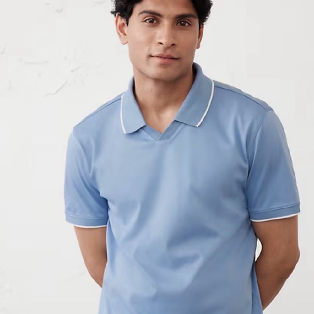 Banana Republic Factory Luxe Touch Polo – Men’s Size M – NWT Light Blue